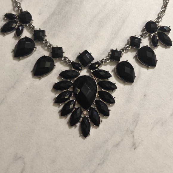 Classy black necklace - Picture 3 of 5